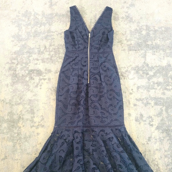 Lace Sleeveless Cocktail Dress - Picture 4 of 6